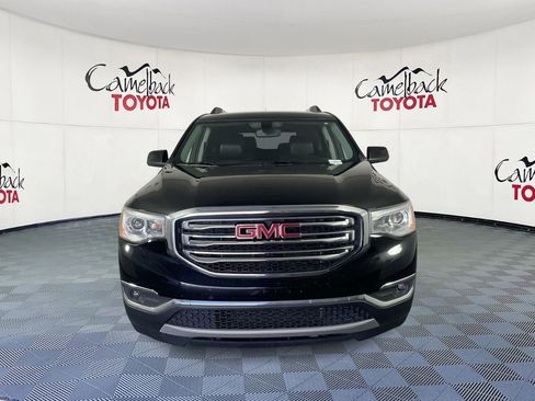 Used 2017 GMC Acadia SLT image 2