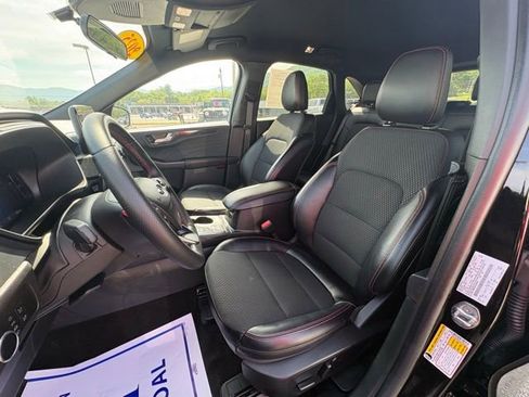 Used 2025 Ford Escape ST-Line AWD/4WD image 29