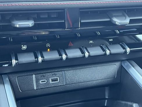 New 2025 Chevrolet Colorado Z71 w/ Technology Package image 38