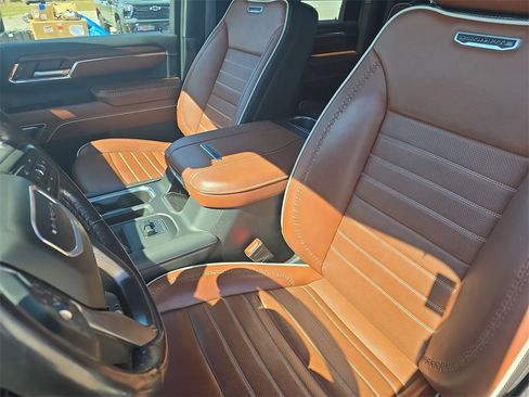 Used 2024 GMC Sierra 2500 Denali Ultimate w/ Max Trailering Package image 15