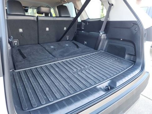 Used 2024 Toyota Grand Highlander AWD image 24