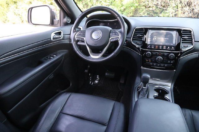 Used 2020 Jeep Grand Cherokee Limited AWD/4WD image 24