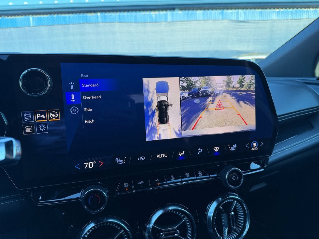 Used 2024 Chevrolet Blazer EV LT AWD/4WD image 18