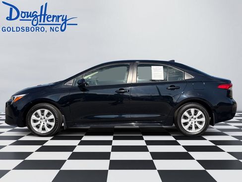 Used 2024 Toyota Corolla LE FWD image 2
