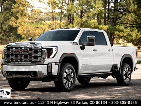 Used 2024 GMC Sierra 2500 Denali w/ Denali Reserve Package AWD/4WD image 7