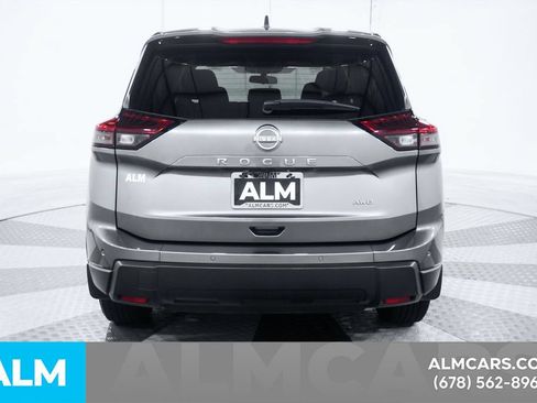 Used 2024 Nissan Rogue S AWD/4WD image 5