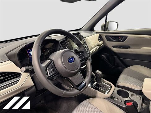 Used 2025 Subaru Forester Premium image 9