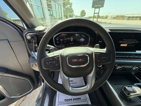 New 2026 GMC Sierra 1500 SLT AWD/4WD image 17