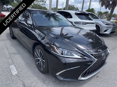 Certified 2025 Lexus ES 350 w/ Premium Package