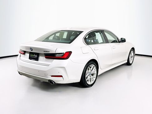 Used 2025 BMW 330i Sedan RWD image 9