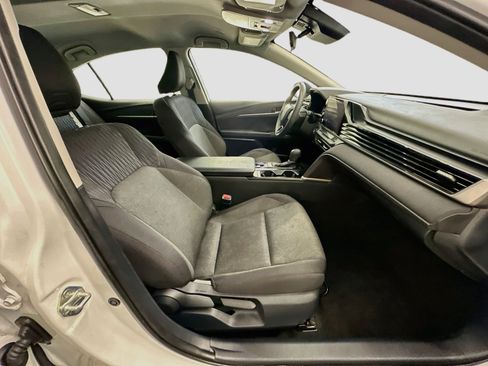 Used 2025 Toyota Camry LE FWD image 31
