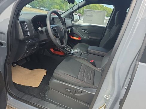 New 2025 Nissan Frontier PRO-4X image 15