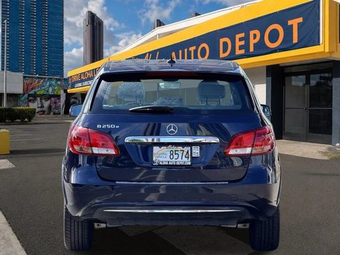 Used 2017 Mercedes-Benz B 250e image 4