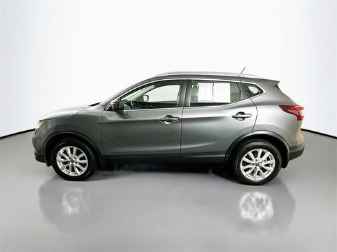 Used 2021 Nissan Rogue Sport SV w/ Technology Package image 4