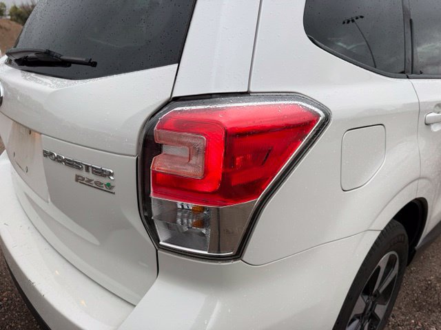 Used 2017 Subaru Forester 2.5i Premium AWD/4WD image 12