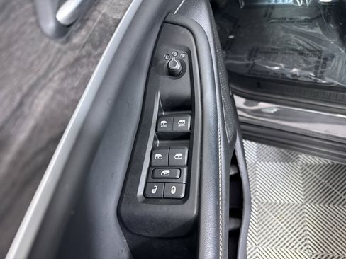 Used 2022 Jeep Grand Cherokee Limited 4xe image 32