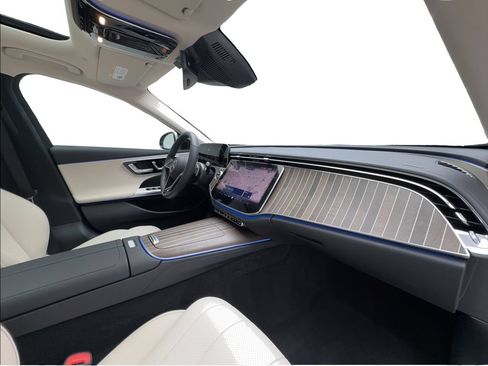 Used 2026 Mercedes-Benz E 350 Sedan image 28