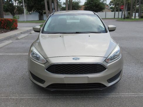Used 2018 Ford Focus SE FWD image 8