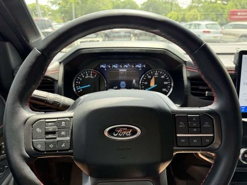 Used 2023 Ford Expedition Limited AWD/4WD image 31