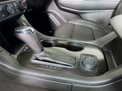 Used 2018 GMC Acadia SLT image 21