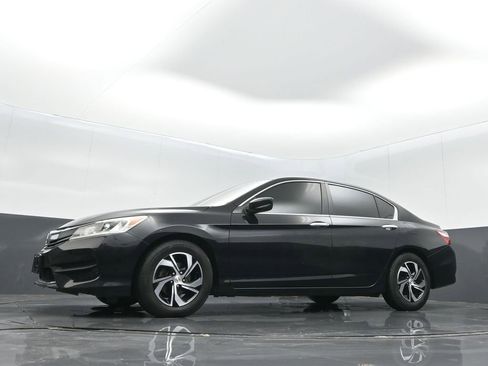Used 2016 Honda Accord LX image 11