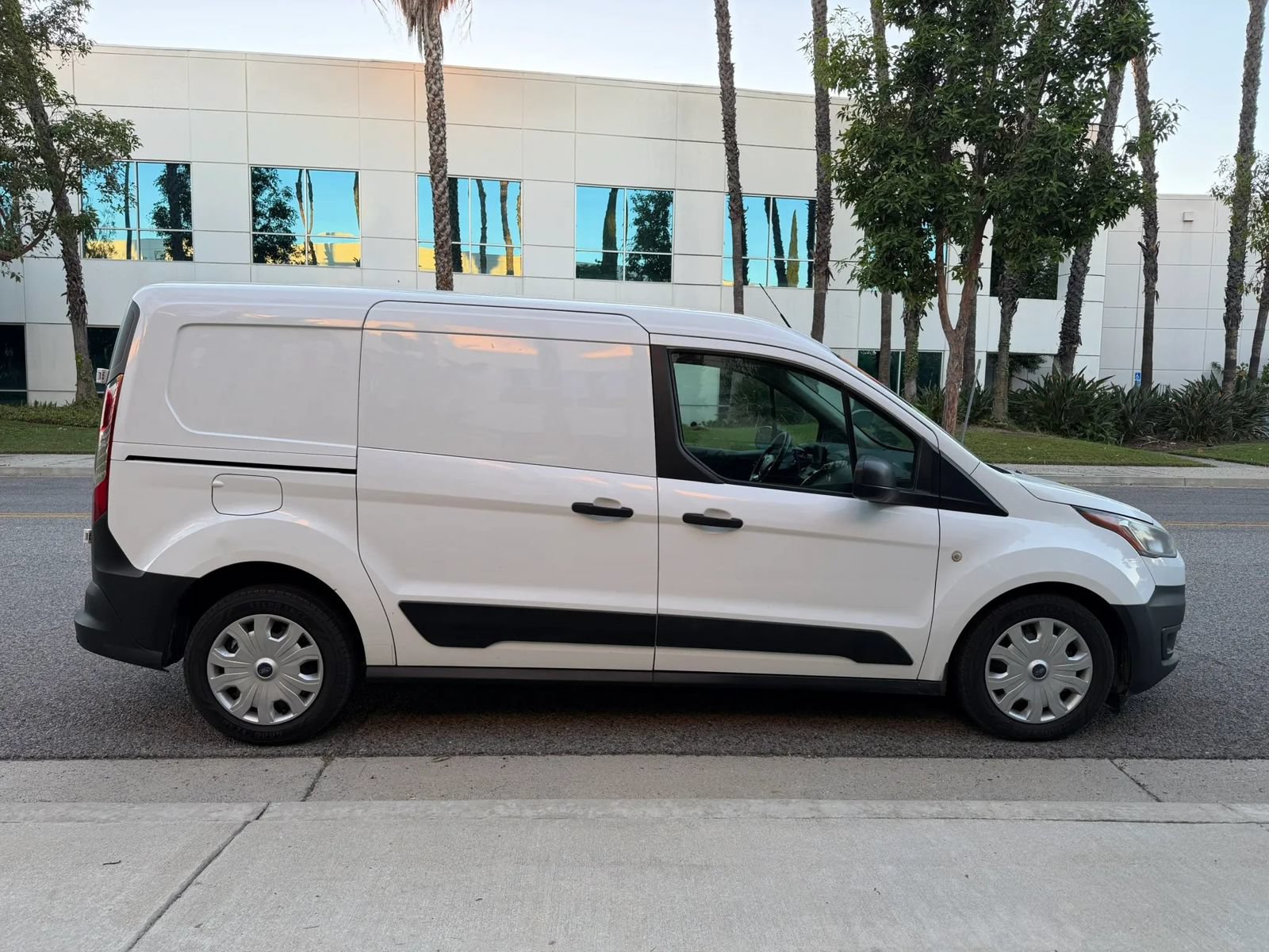 Used 2020 Ford Transit Connect XL w/ CNG/LPG Engine Prep Package FWD image 4