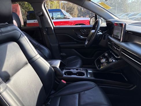 Used 2021 Lincoln Corsair AWD w/ Premium Package image 31