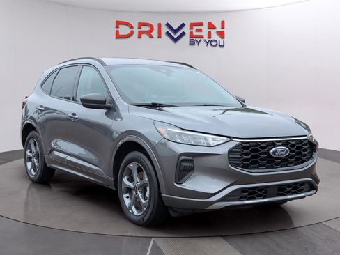 Used 2024 Ford Escape ST-Line AWD/4WD image 7