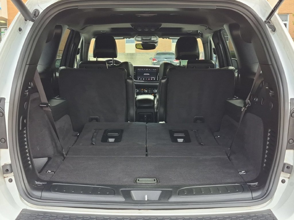 Used 2024 Dodge Durango SRT AWD/4WD image 8