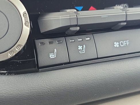 New 2026 Toyota Tundra Platinum AWD/4WD image 23