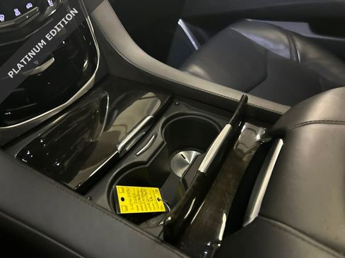 Used 2020 Cadillac Escalade Platinum image 20