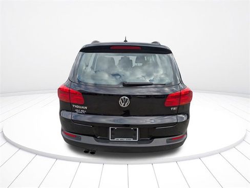 Used 2016 Volkswagen Tiguan S image 5