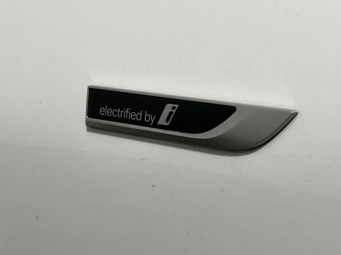 Used 2023 BMW 330e xDrive w/ Premium Package image 27