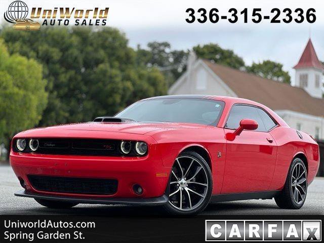 Used 2016 Dodge Challenger R/T Scat Pack RWD image 1