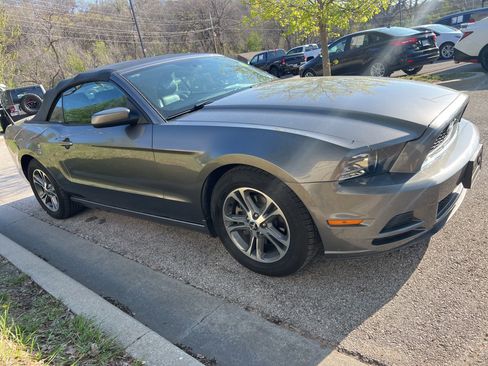 Used 2014 Ford Mustang Premium image 3