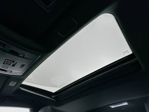 Used 2023 Lexus ES 300h F Sport image 25