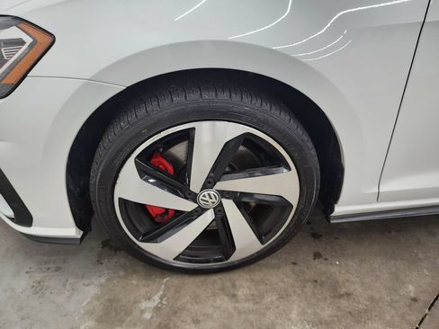 Used 2020 Volkswagen GTI SE FWD image 37