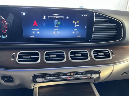 Used 2026 Mercedes-Benz GLE 450 GLE 450 4D Sport Utility image 17