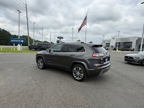 Used 2019 Jeep Cherokee Overland AWD/4WD image 4