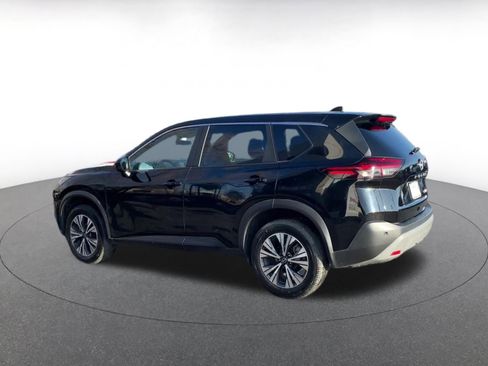 Used 2023 Nissan Rogue SV image 9