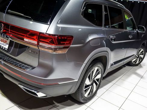 Used 2024 Volkswagen Atlas SEL AWD/4WD image 8