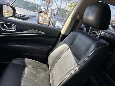 Used 2018 INFINITI QX60 Luxe image 17