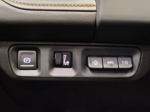 Used 2023 GMC Acadia AT4 w/ Technology Package image 31