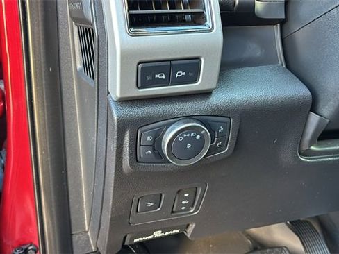 Used 2020 Ford F250 Lariat w/ Lariat Ultimate Package image 14