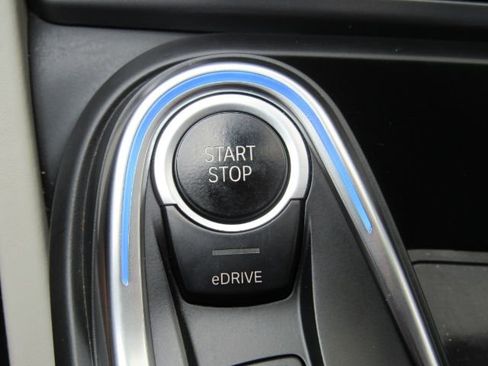 Used 2014 BMW i8 image 35