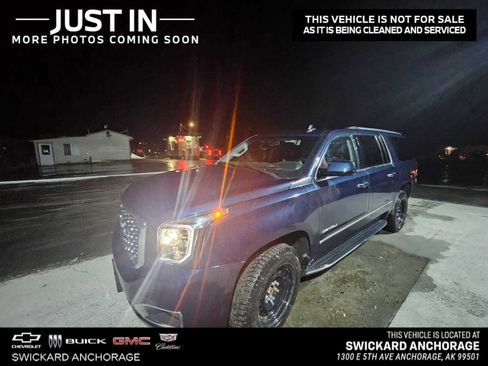 Used 2020 GMC Yukon XL Denali image 1