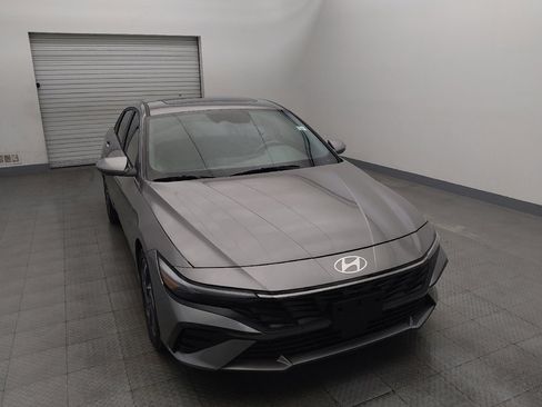 Used 2024 Hyundai Elantra SEL w/ Convenience Package image 14