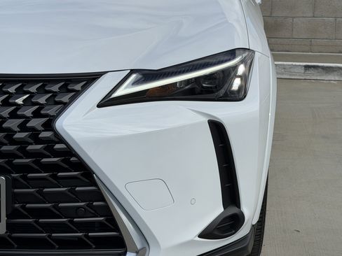 New 2026 Lexus UX 300h FWD image 7