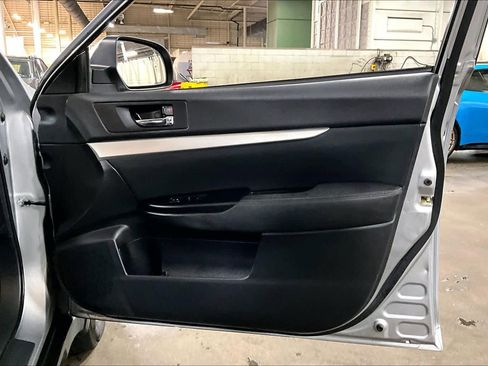 Used 2012 Subaru Outback 2.5i Premium image 22