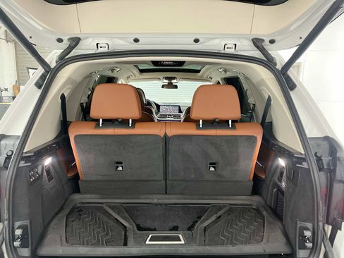 Used 2022 BMW X7 xDrive40i w/ Premium Package image 21